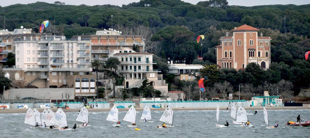 Ostello San Luigi Orione Anzio Exterior foto